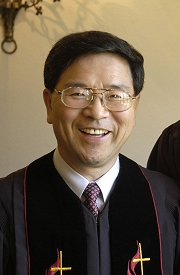 Portrait of Garrett-Evangelical 2003 Distinguished Alum Duk Kyu Kwon